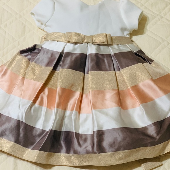 FORMAL BABY DRESS. SIZE 18M. BY BONNIE BABY. - Picture 4 of 16